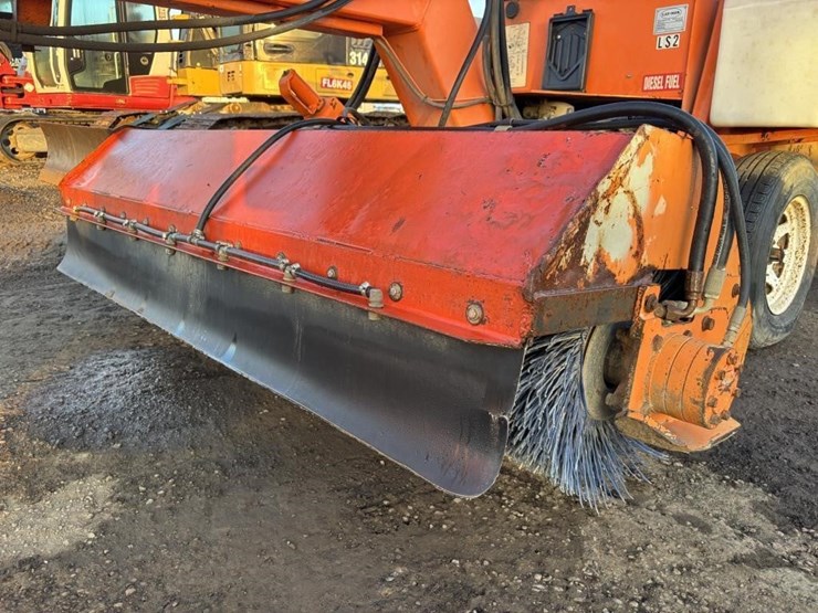 lay-mor-8hc-image-10