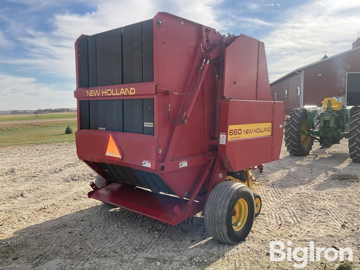 new-holland-660-image-5