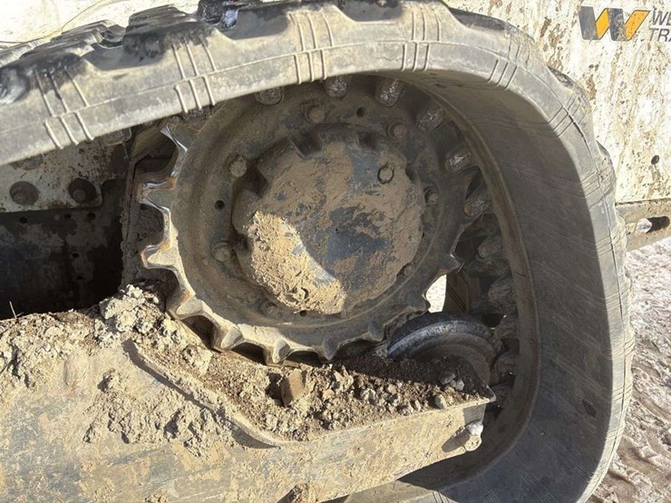 2018-bobcat-t740-image-9