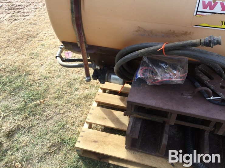 wylie-front-mount-liquid-fertilizer-tank-image-11