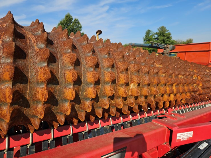 #203407-•-2014-brillion-xlh144-cultipacker-image-4