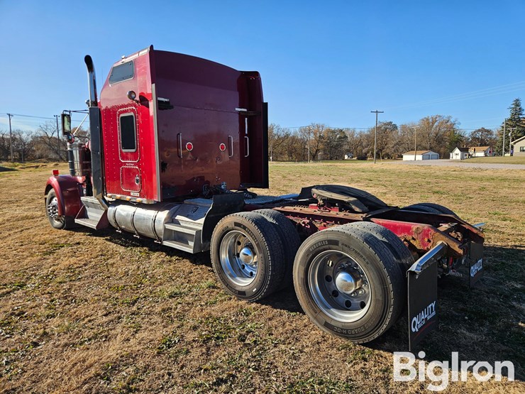 kenworth-w900l-image-7