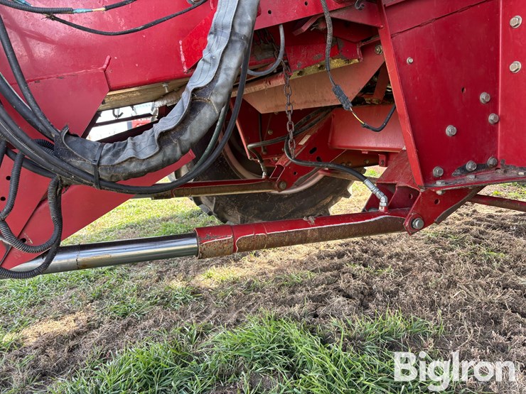 case-ih-2588-image-15