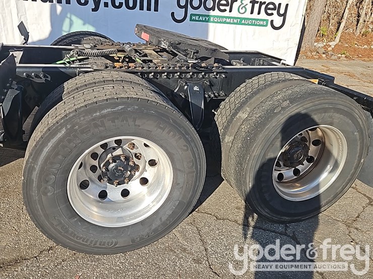 2018-freightliner-cascadia-image-27