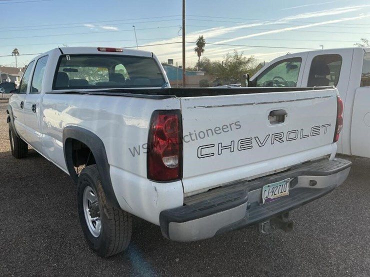2005-chevrolet-silverado-2500-image-4