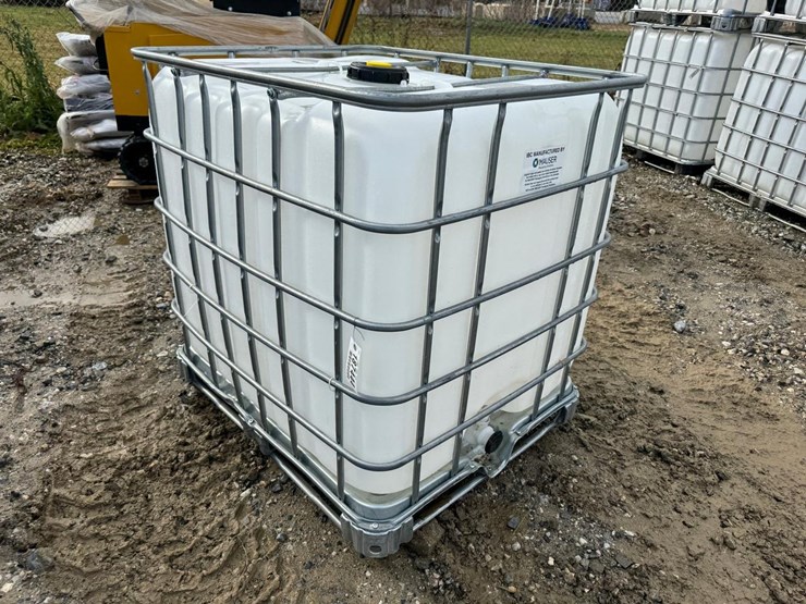 water-tank-tote-image-4