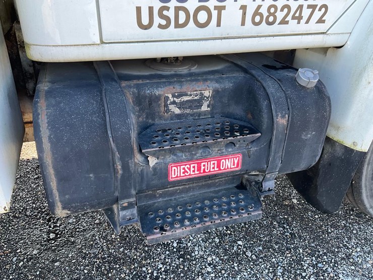 2001-international-4900-image-58