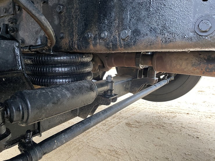 peterbilt-357-image-31