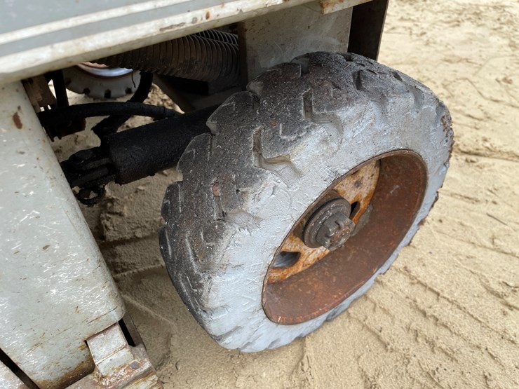 #300-•-1996-mec-scissor-lift-image-28