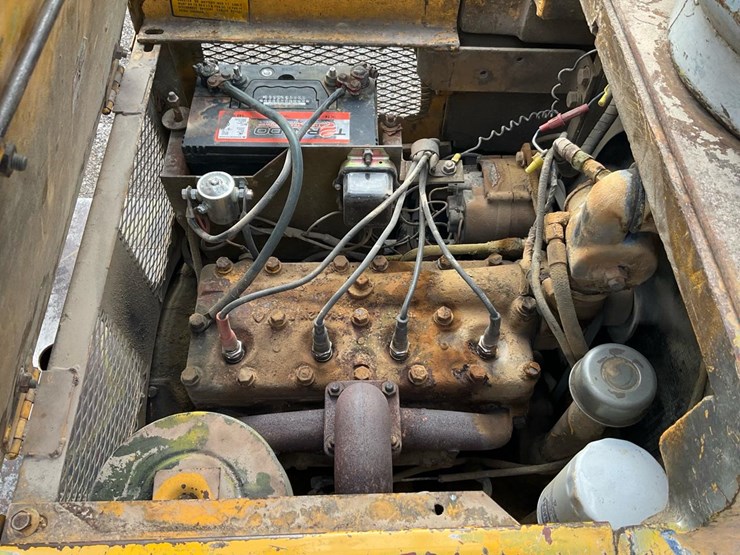 #1351-•-allis-chalmers-forklift-image-38