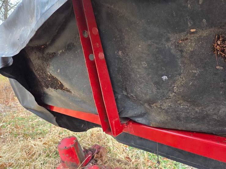 new-holland-h6750-image-6