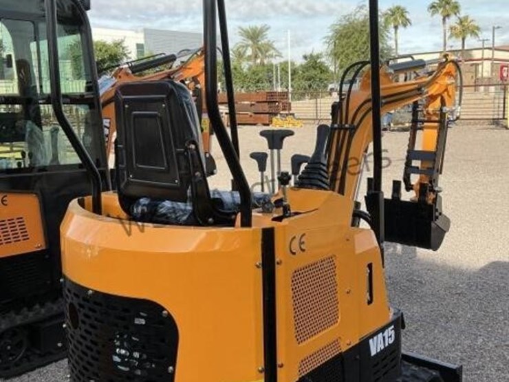 2025-miva-15-mini-excavator-image-4