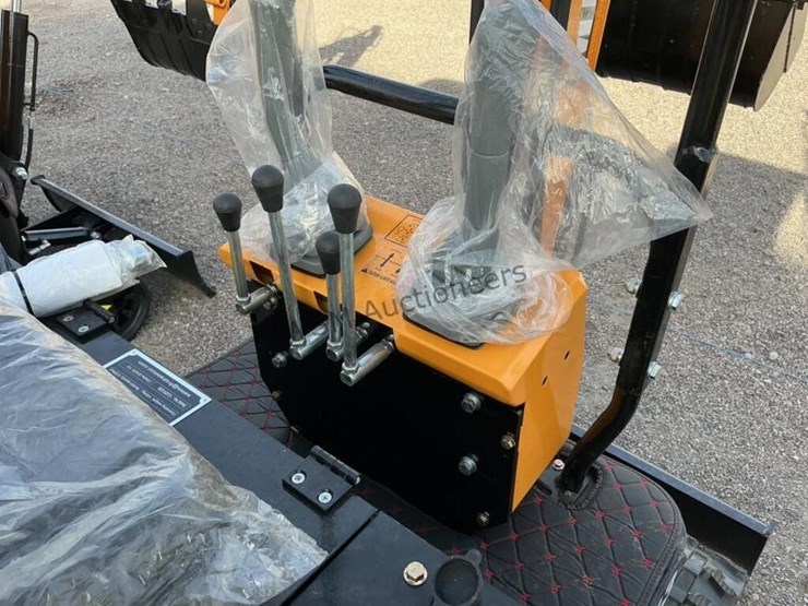 2025-miva-13-mini-excavator-image-10