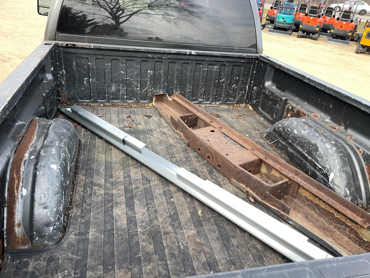 chevrolet-silverado-1500hd-image-32