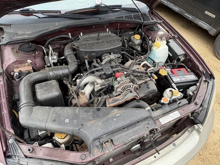 2001-subaru-outback-limited-car-image-13