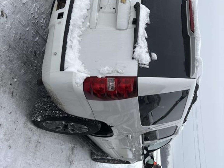 2013-chevrolet-tahoe-image-5