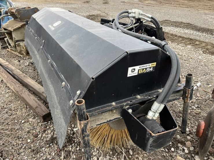 john-deere-ba84-angle-broom-image-3