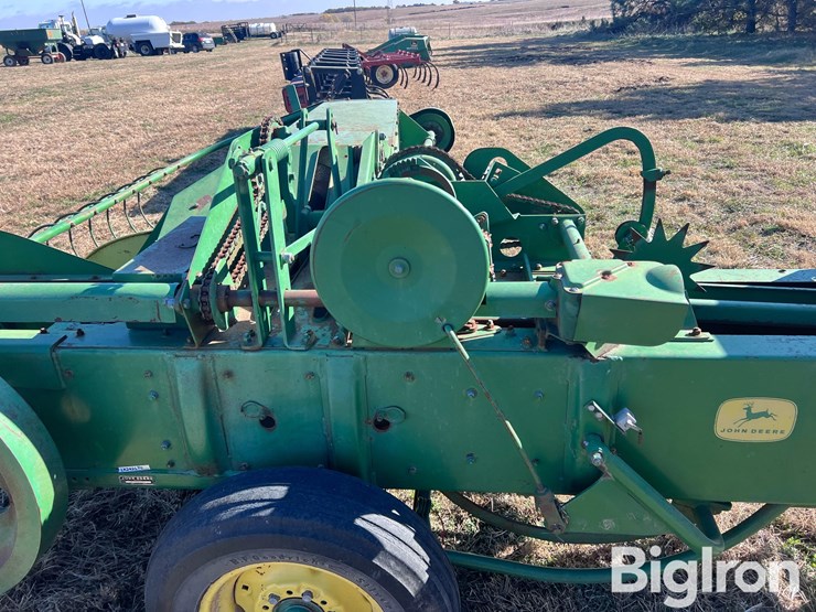 john-deere-24t-image-11