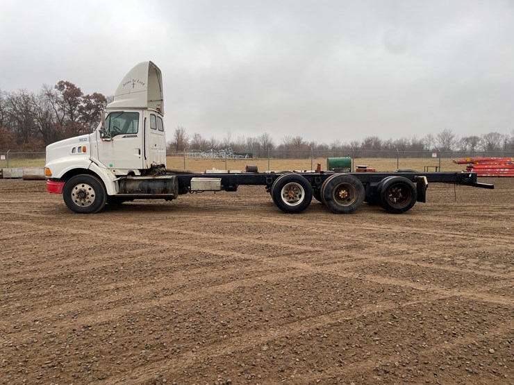 #1145-•-1998-ford-cab-and-chassis-(has-mn-title)-image-2