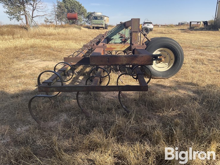 bigham-bros-3-pt-duckbill-winged-ripper-plow-image-4