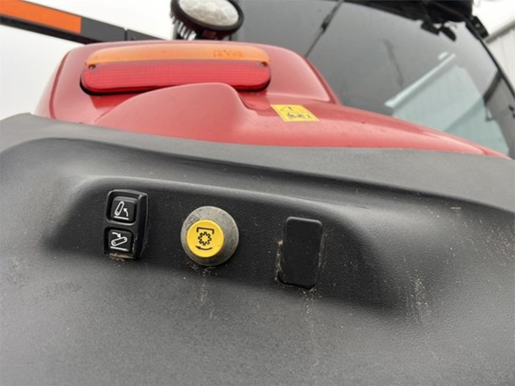 #157-•-2023-magnum-310-cvt-image-8