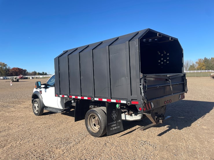 2010-ford-f550-image-2