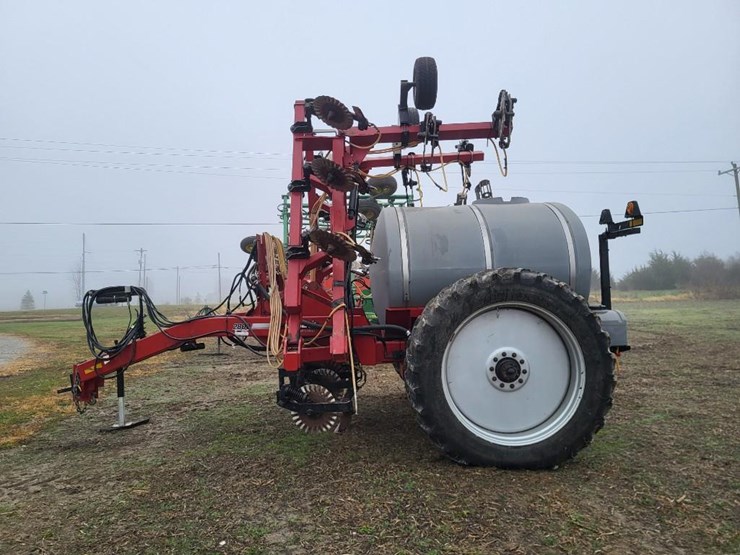 case-ih-2800-image-2