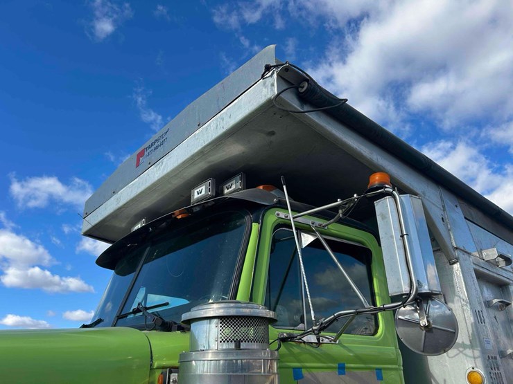 western-star-4964f-image-64