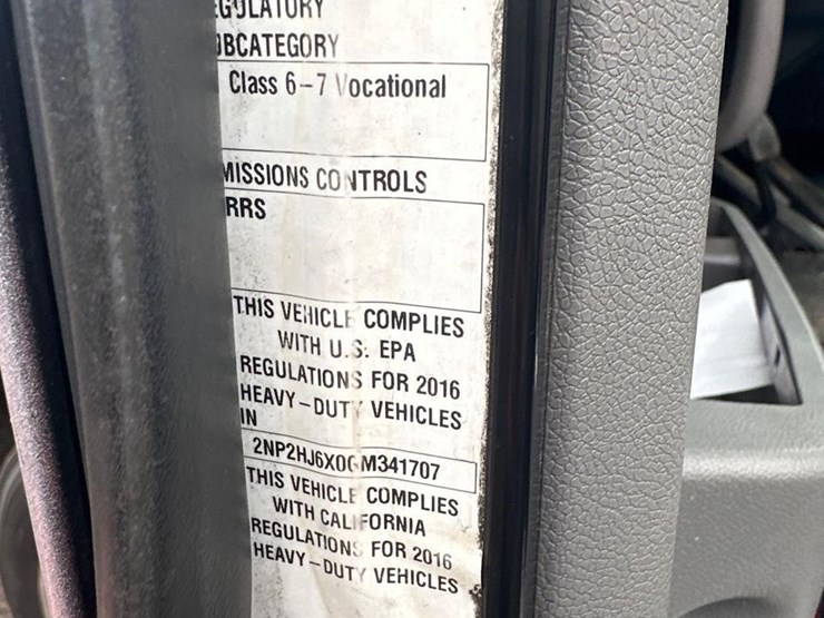 peterbilt-337-image-17