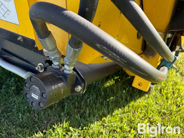 new-holland-88c-image-18