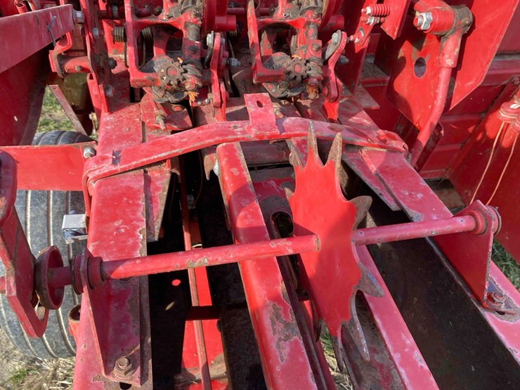 new-holland-316-image-17