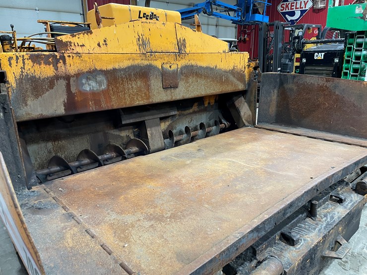 #7469-•-2002-l700-st-leeboy-asphalt-paver-image-11