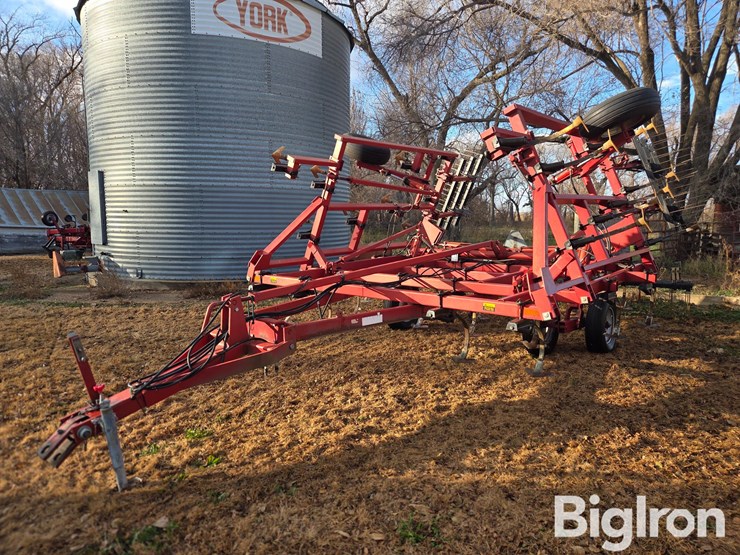 case-ih-4800-image-1