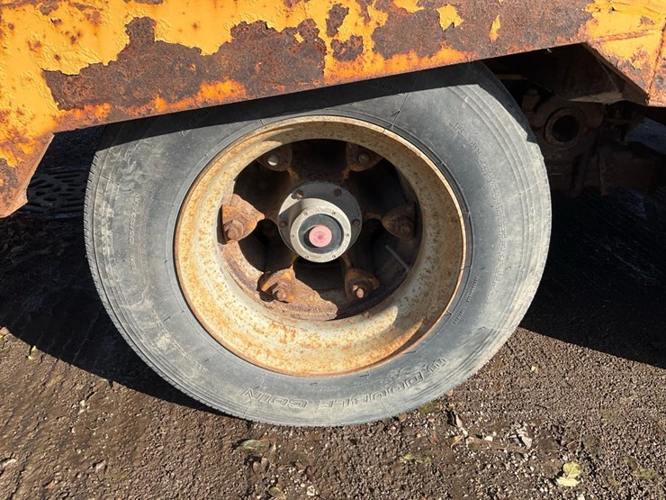 #2100-•-1967-beaver-flatbed-semi-trailer-image-41