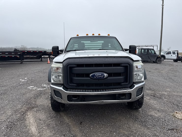 ford-f550-xl-image-5