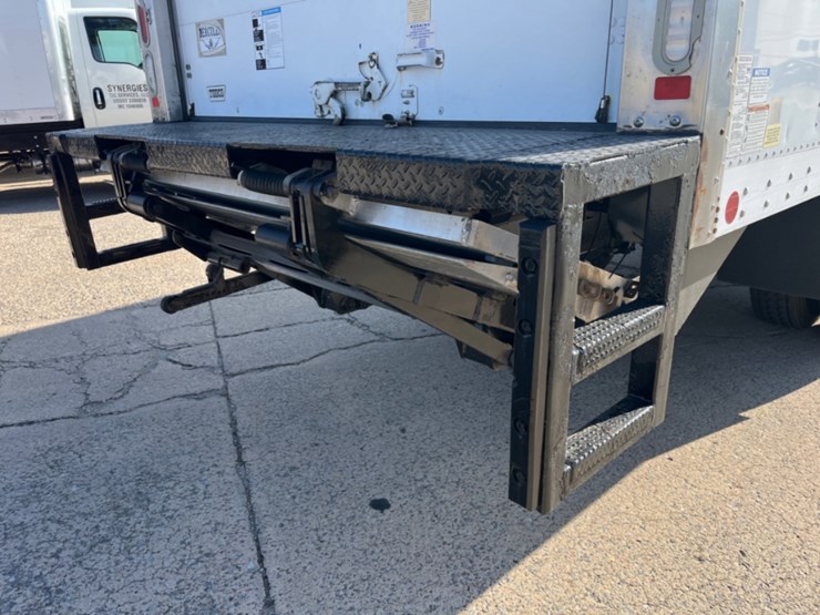 2018-international-durastar-4300-image-16