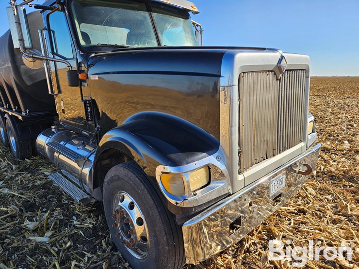 international-9900-image-12