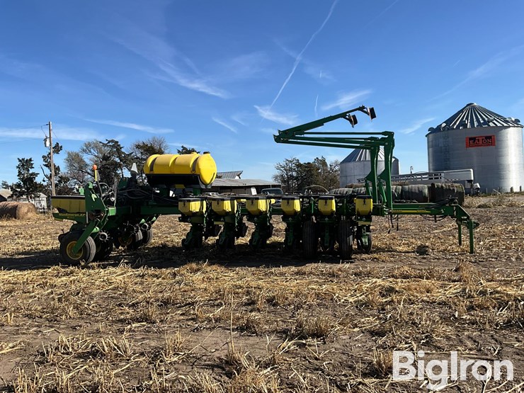 2008-john-deere-1770nt-image-4