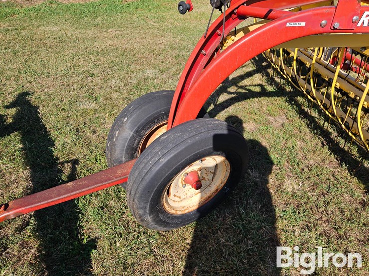 new-holland-258-image-13