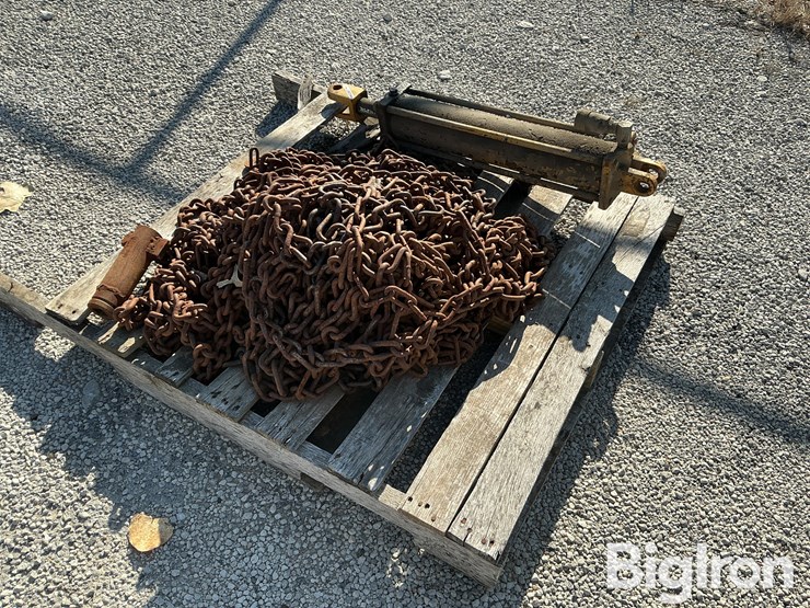 motor-grader-tire-chains-image-5