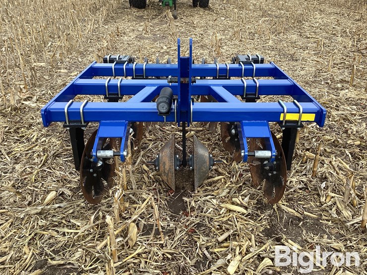 2023-unverferth-trackmaster-ii-pivot-track-closer-image-2