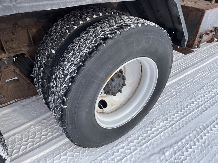 #1164-•-2004-sterling-plow-truck-(has-mn-title)-image-13