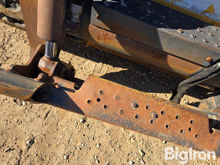 new-holland-c227-image-14