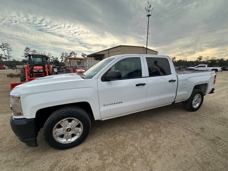 2016-chevrolet-2500-image-5