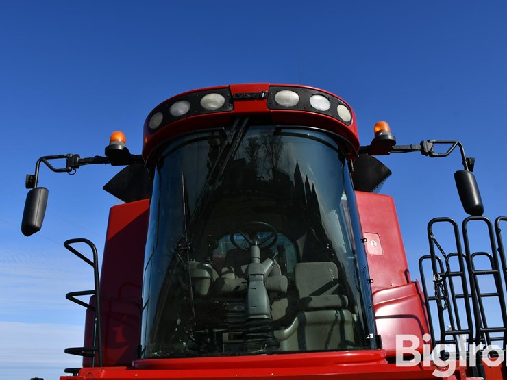 case-ih-8120-image-11