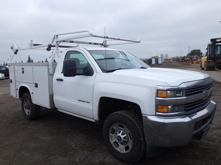 chevrolet-2500hd-image-2