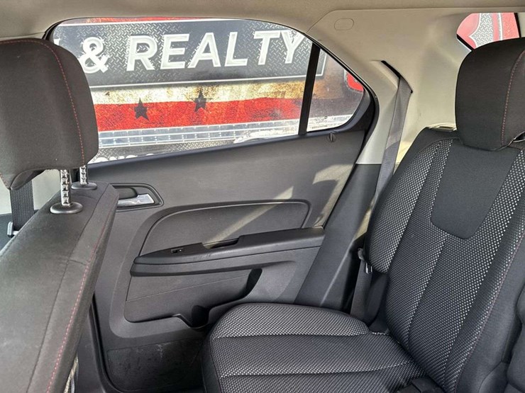 2015-chevrolet-equinox-lt-image-20