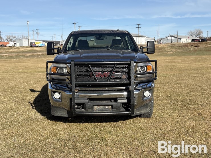 2015-gmc-sierra-2500-image-2