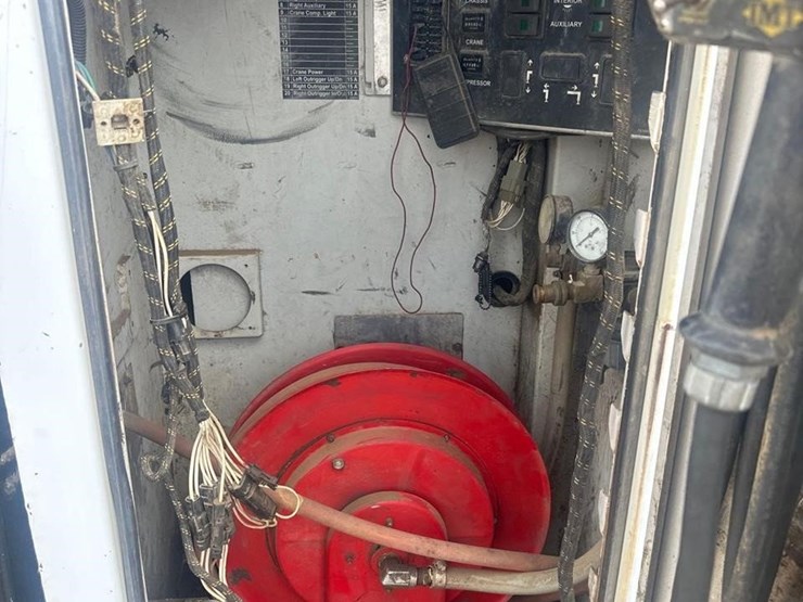 2005-ford-f650-sd-image-19