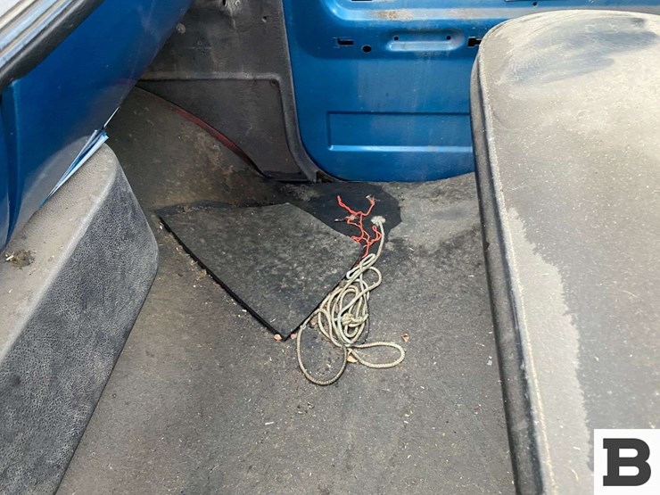 chevrolet-cheyenne-truck---caution-image-29